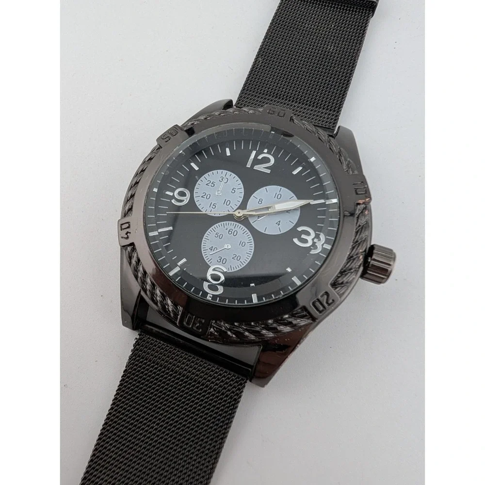 Men's‎ Quartz Watch 49mm Case Black Mesh Metal Band- New Battery